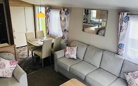 3 Bedroom Beautiful Caravan At Sand Le Mere Holiday Village
